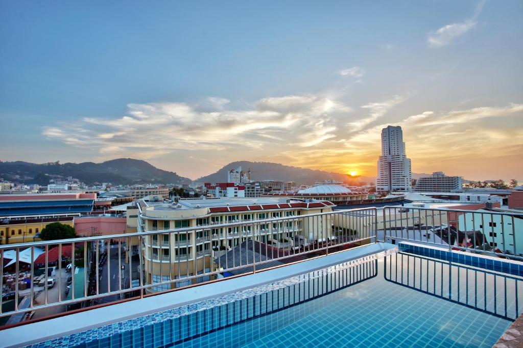 Orchid Resortel Patong Exterior foto