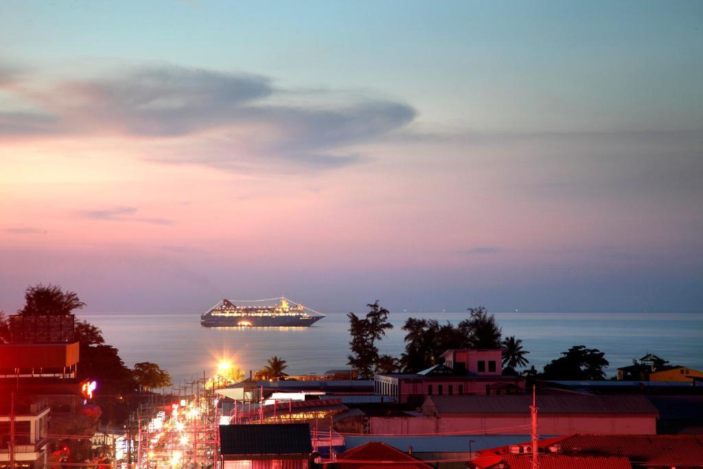Orchid Resortel Patong Exterior foto
